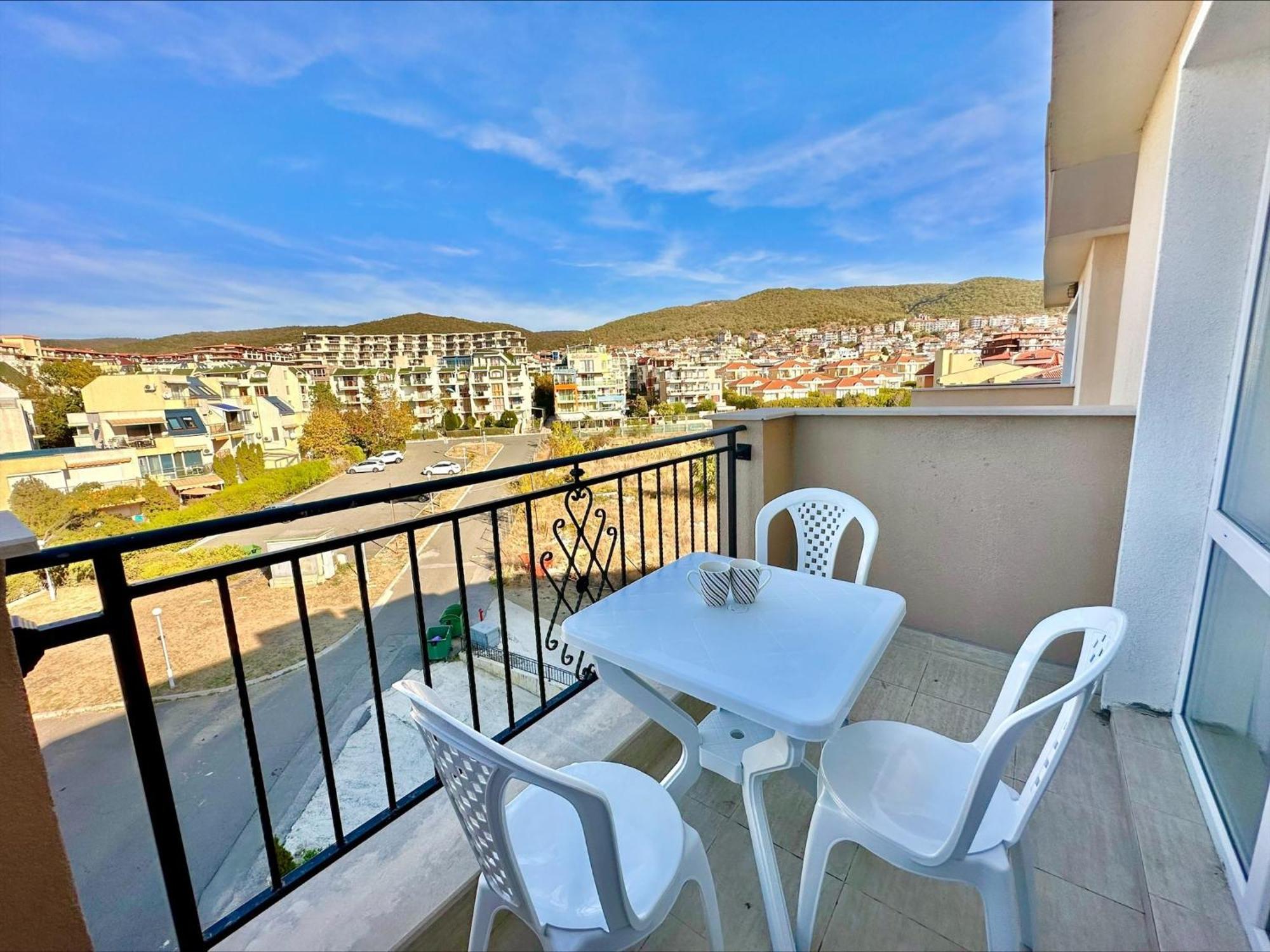 Ipanema Beach - Menada Apartments Свети-Влас Экстерьер фото