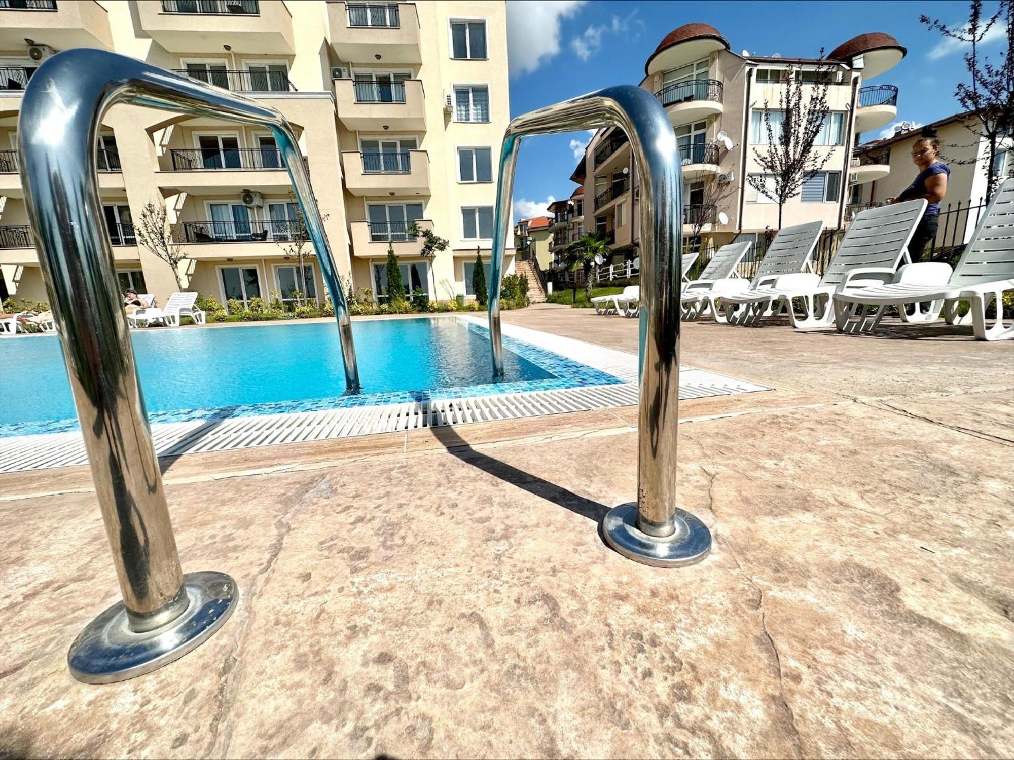 Ipanema Beach - Menada Apartments Свети-Влас Экстерьер фото