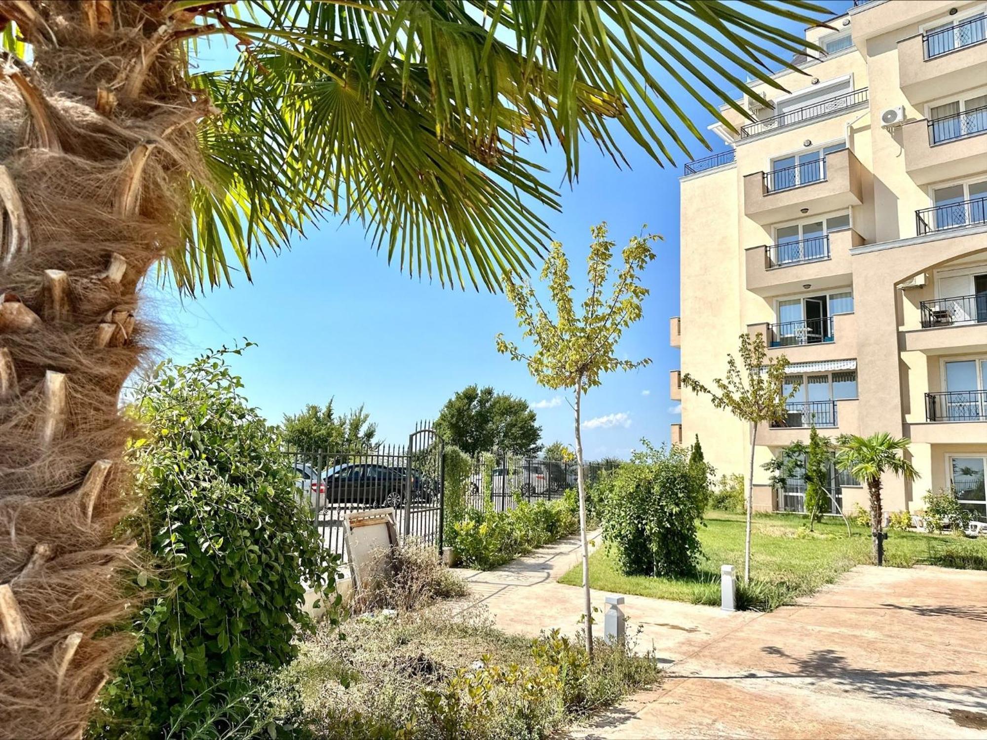 Ipanema Beach - Menada Apartments Свети-Влас Экстерьер фото